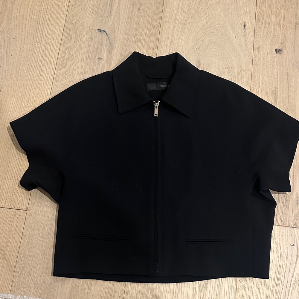 ZARA Black Short Sleeve Zip-Up Top